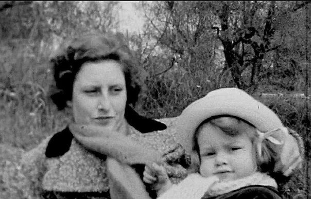 Анна-Мари с дочерью Брижит. 