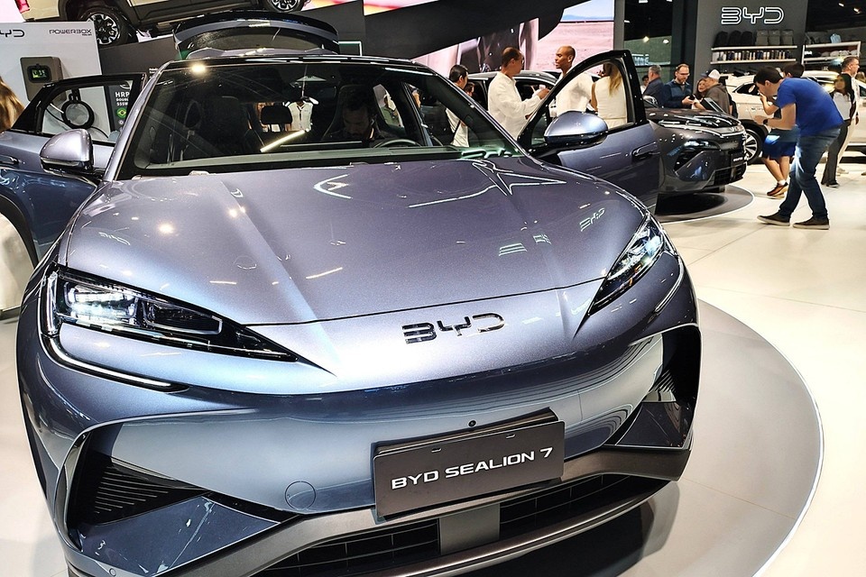    BYD уверенно удерживает первое место по продажам автомобилей на новых источниках энергии в ряде государств GLOBAL LOOK PRESS