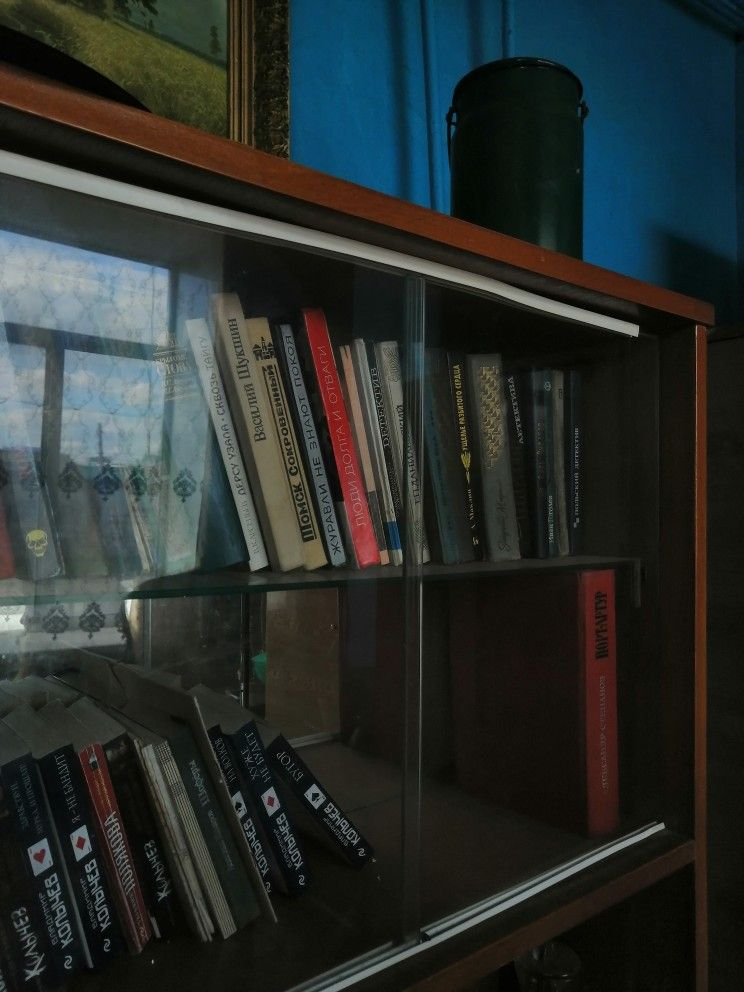 Книги которые просто валяютсяКниги, которые просто валяются.