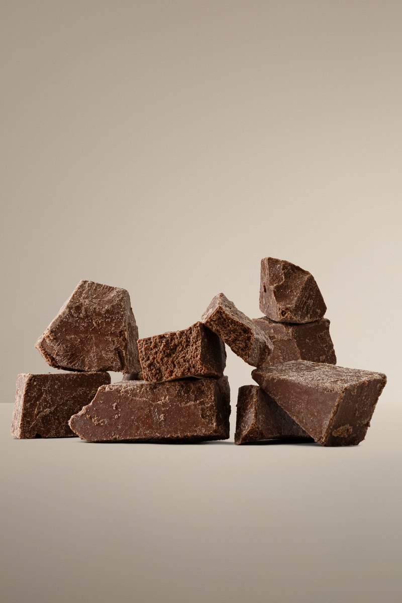 Кусковой натуральный шоколад Theobroma "Пища Богов"