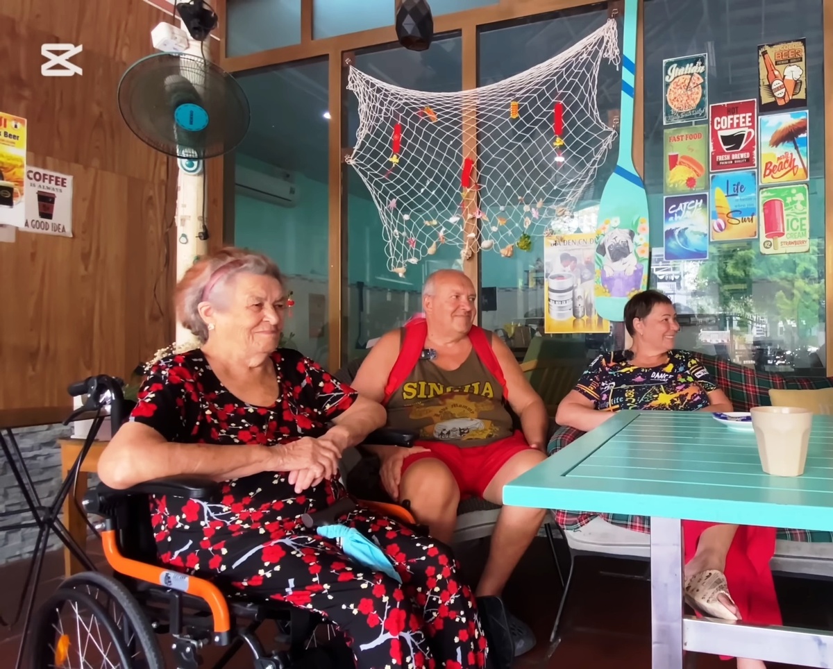 Пенсионеры во Вьетнаме