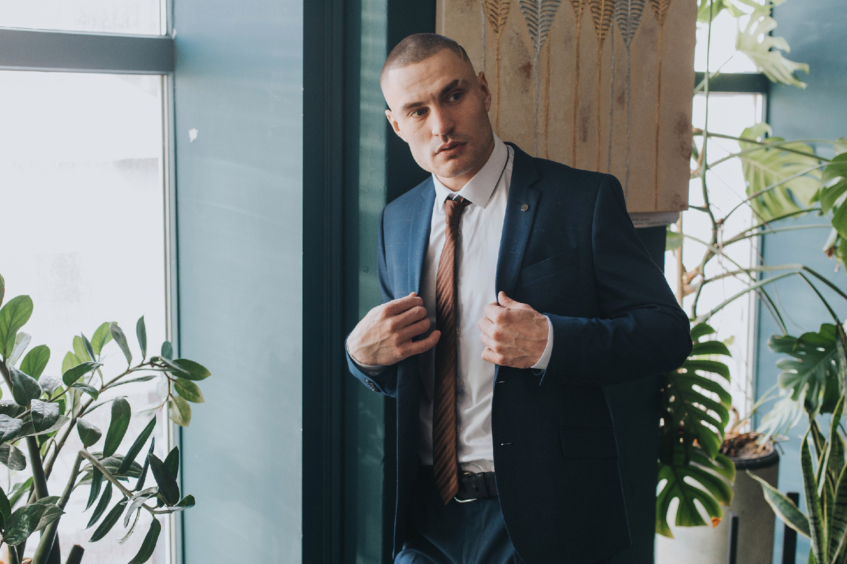 Наиболее распространенный вариант ремня по ширине для мужских брюк варьируется от 3 до 5 см