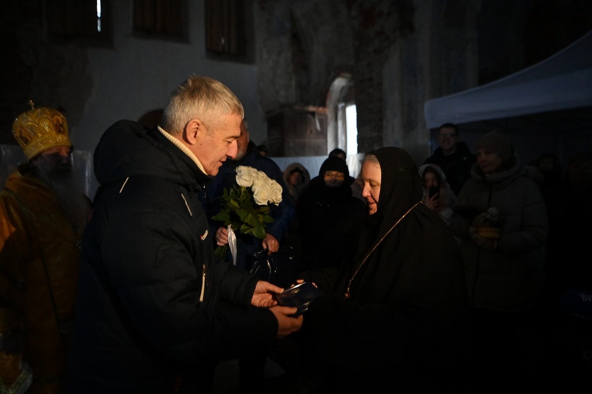    Артур Парфенчиков и игуменья Маргарита. Фото: «Республика»/Лилия Кончакова