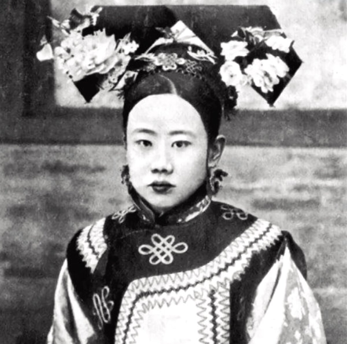 Цыси в молодости