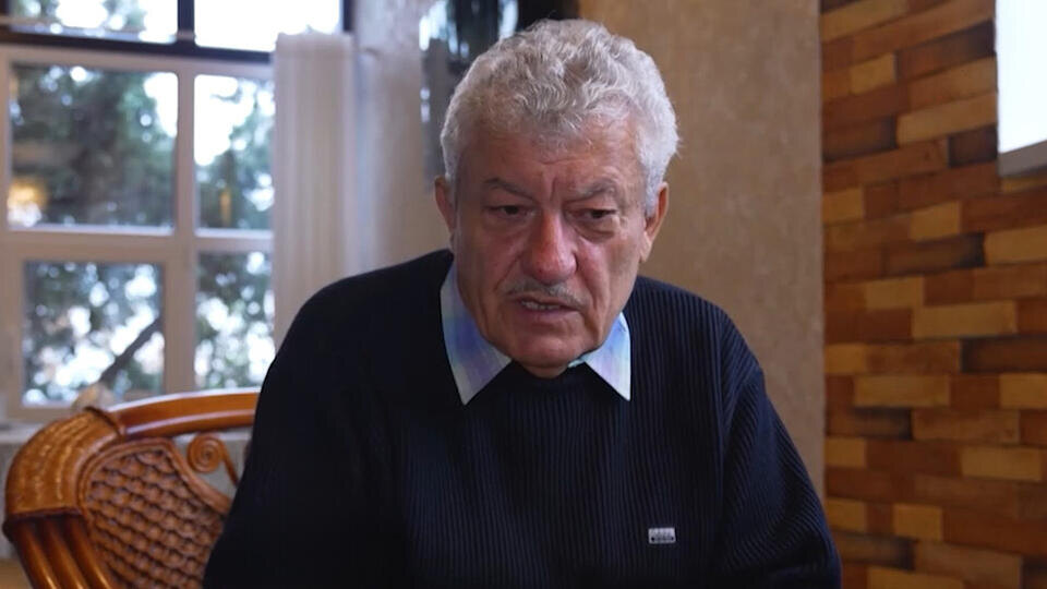 Крымского строителя на пенсии обязали выплатить 10 млн экс-судье из Петербурга