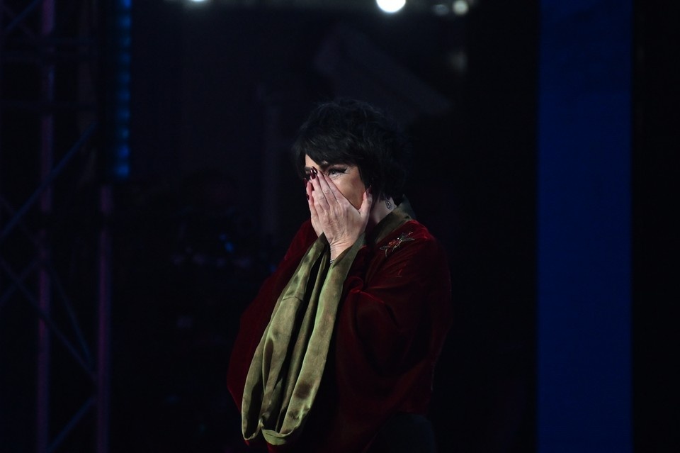    Лолите до сих пор не могут простить участие в "голой вечеринке". Михаил ФРОЛОВ