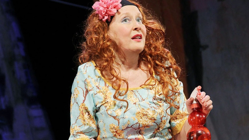 Лариса Удовиченко в спектакле