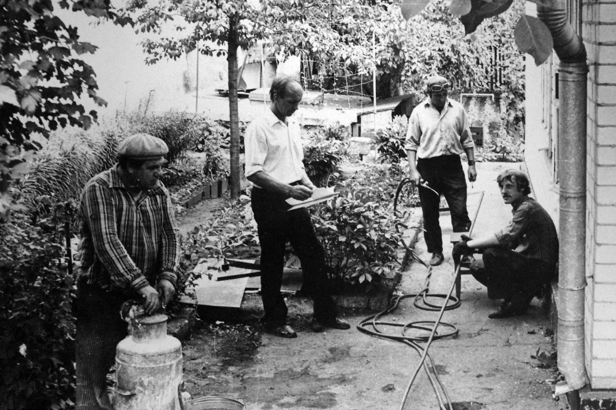 Газификация жилого дома, 1980-е г. (Архив АО «Ставропольгоргаз»).