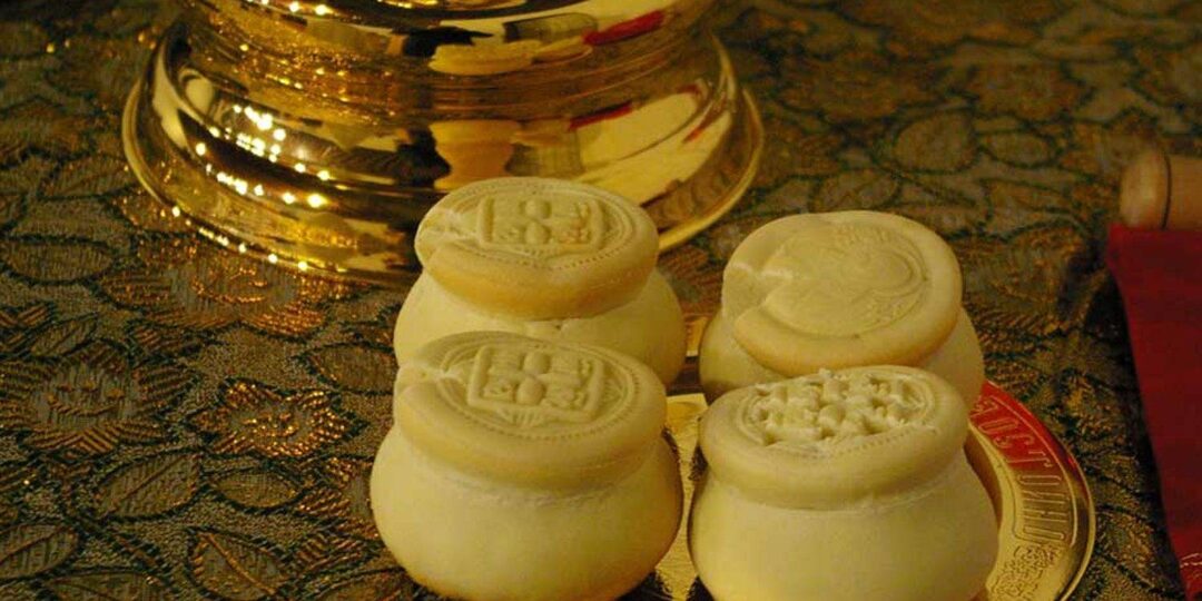 Молитва на принятие просфоры и святой воды