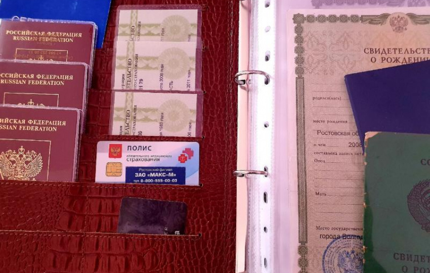 Кому в следующем году нужно заменить водительские права