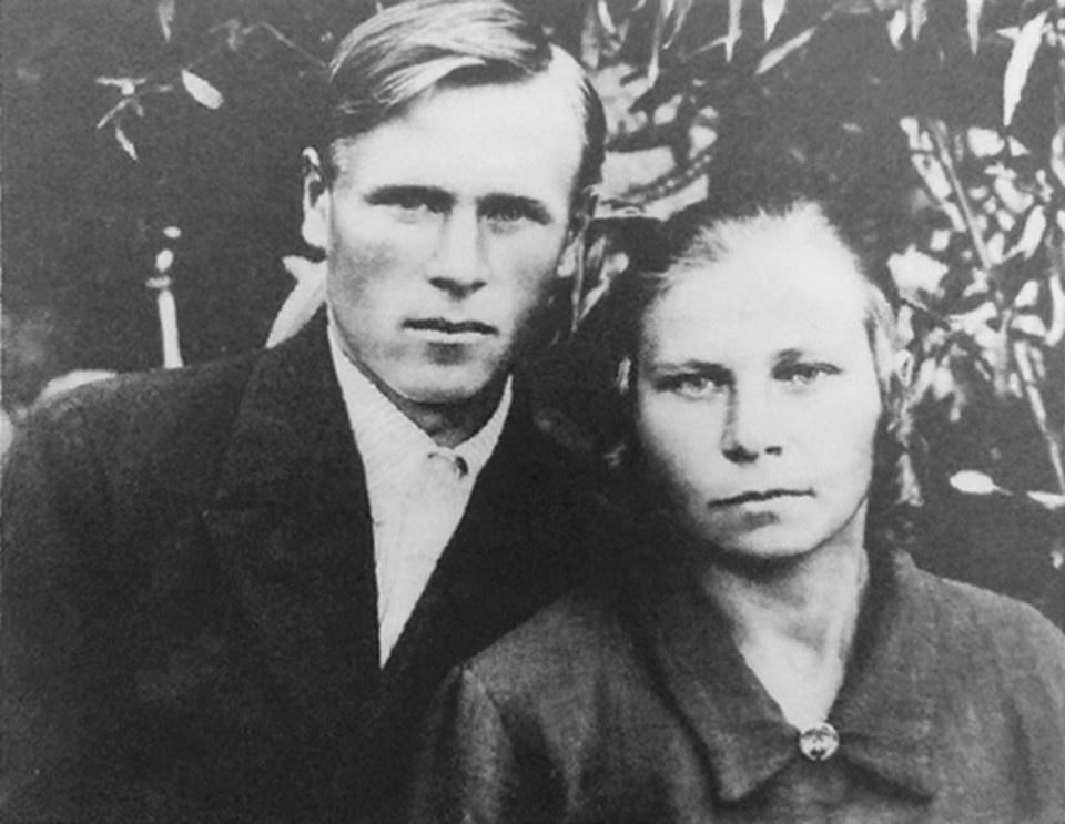    Константин Аржеухов с женой. Фото из книги «В лесу прифронтовом» Е.А. Стародубцевой