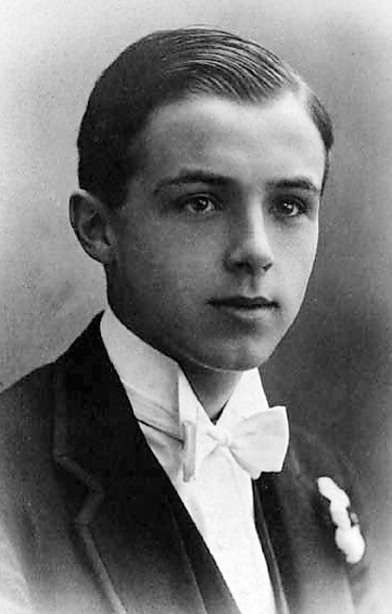 Ллуэлин Дэвис, Майкл. Источник: ru.ruwiki.ru