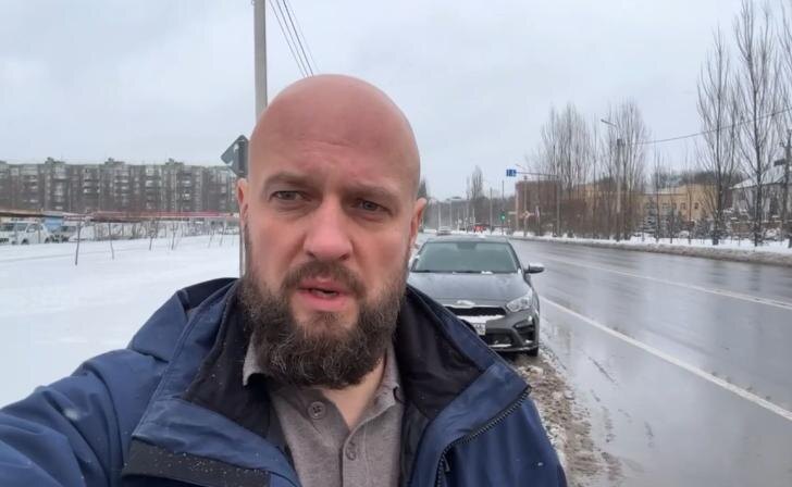 Мэр Курска показал, почему коммунальщики не могут убрать с дорог весь снег