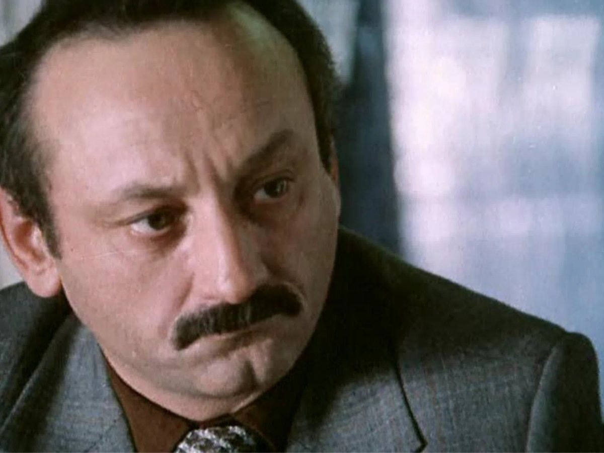    Семен Фарада — актер, исполнивший роль Эдуарда Семеновича, заведующего ателье, в фильме «Петля» (1983)