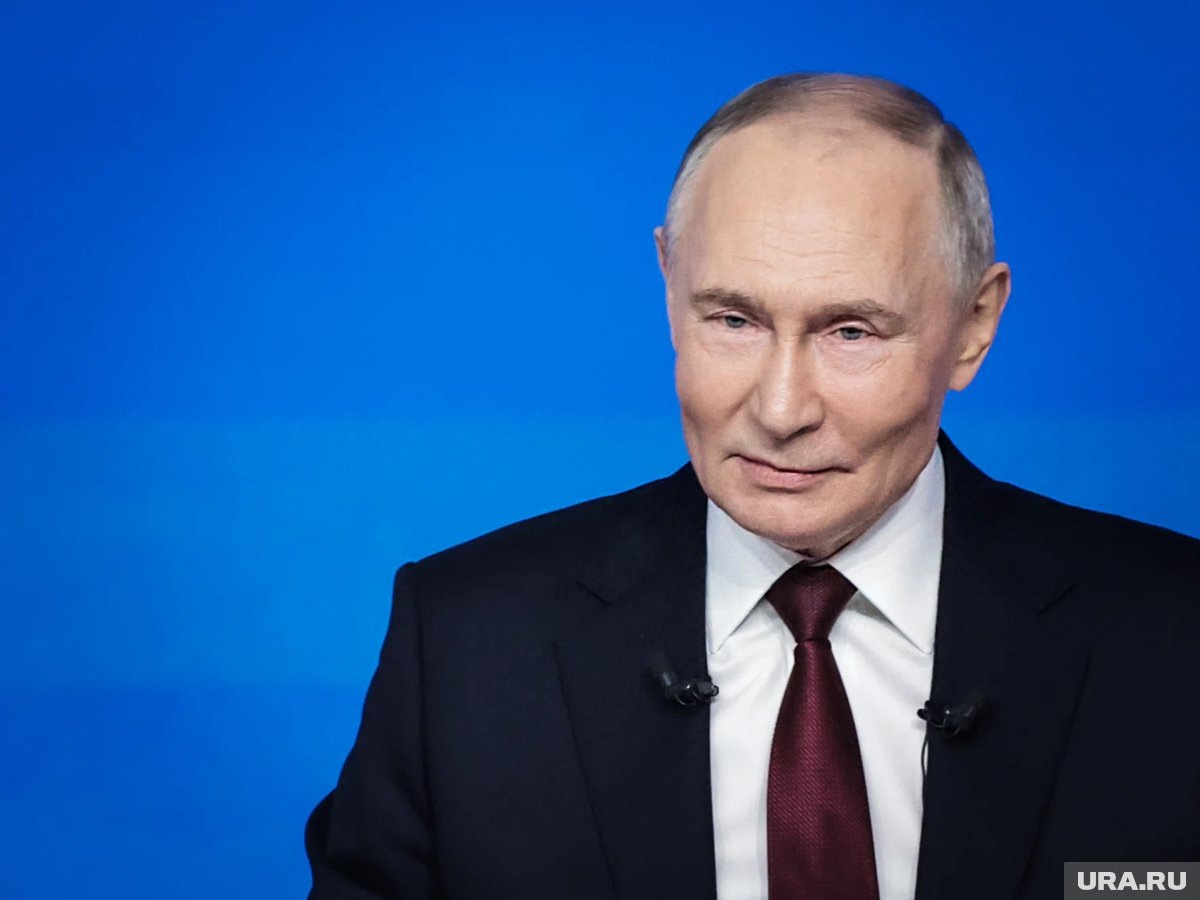     Путин подписал законы о продлении интеграции новых регионов, расселении из аварийного жилья, а также обращении с лекарствами и оружием