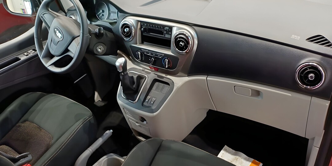 «Реально большой семейный автомобиль»: В РФ стартовал предзаказ на новый отечественный автомобиль для семьи. Рассказываю, сколько он стоит