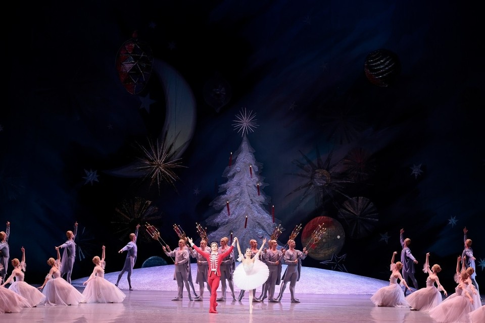    Балет "Щелкунчик". Фото: Дамр Юсупов