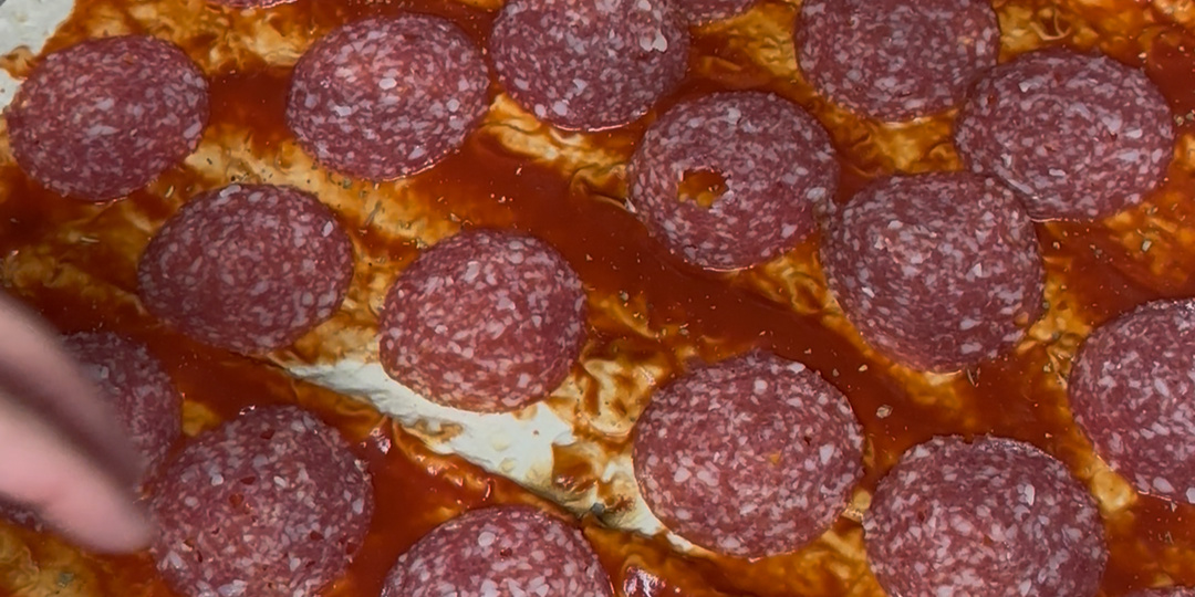 МИНИ ПИЦЦА В ЛАВАШЕ ПОД ПЕННОЕ .