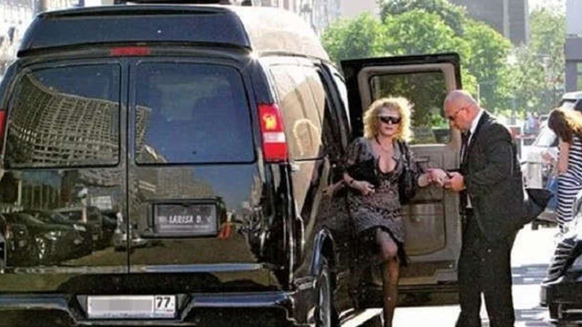 Миллион на ремонт и квартирный вопрос: чёрная полоса Ларисы Долиной