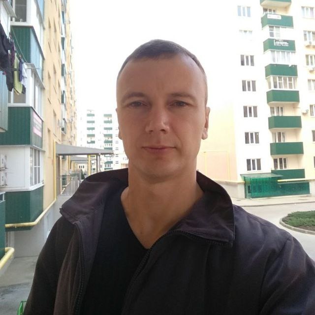 Это я, в период работы в крупном агентстве недвижимости Краснодара в 2021 г.