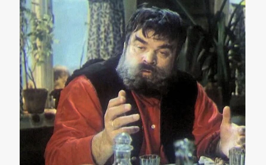 Адольф Ильин играл, в основном, роли второго плана, эпизодические, но зрителю запомнился