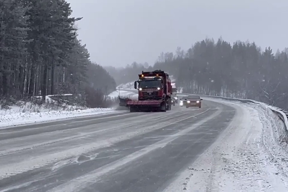    На трассе переведена в усиленный режим уборочная техника. Фото: ФКУ Упрдор «Южный Урал»
