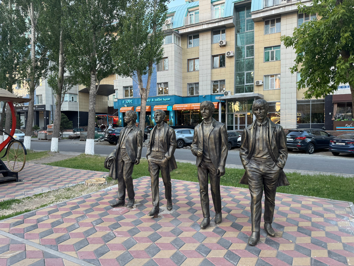 «Битлз» в Астане (Казахстан) - фото автора