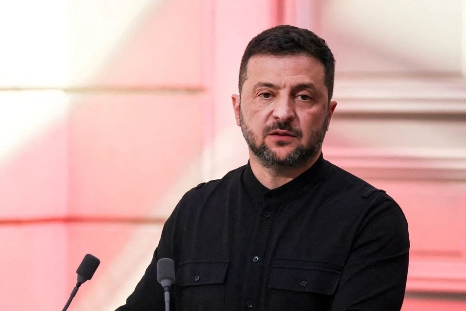    Reuters: Зеленский переговорил со Стармером перед встречей с Трампом в США REUTERS