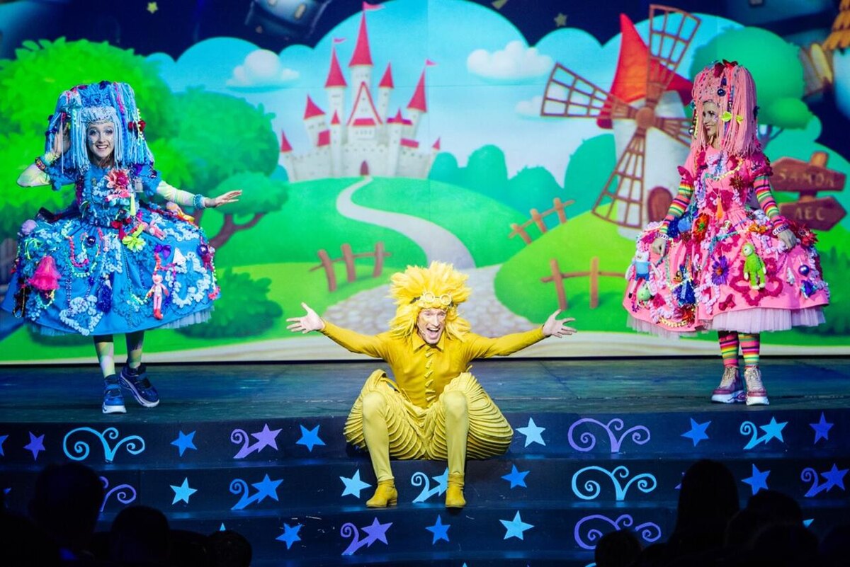 Новогоднее мегашоу «История игрушек» (фото из интернета)