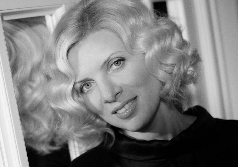    Эмма Малинина в юности: годы студенчества и первый брак.