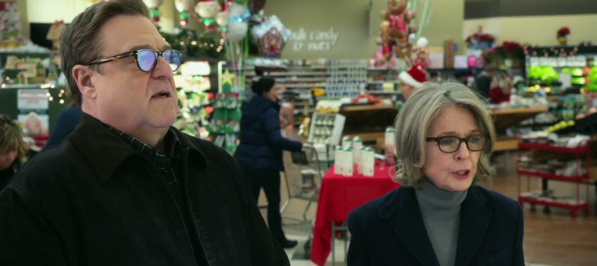 Джон (Бен Гудман) и Шарлотта (Дайан Китон) Куперы, кадр из фильма "Любите Куперов" / Love the Coopers (США, 2015)