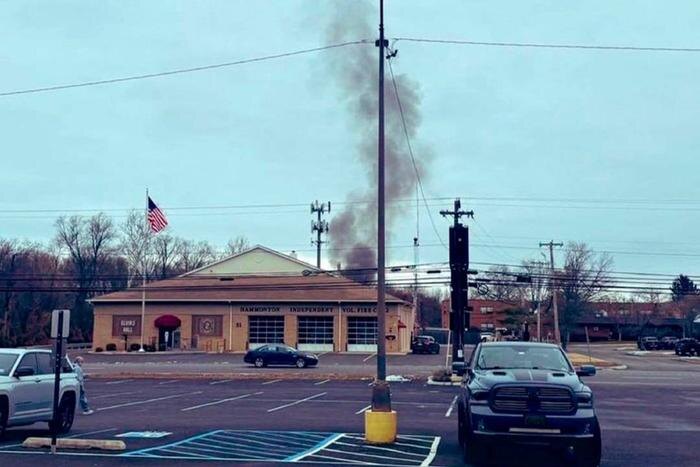 Место падения одного из вертолётов. Обложка © X/ MarioNawfal