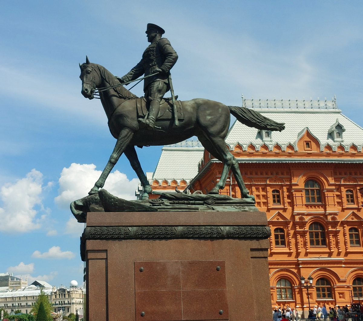 Памятник маршалу Жукову, Москва 