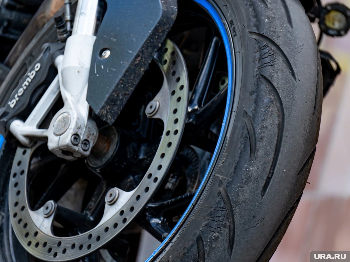     Дмитрий Колтаков лидирует после второго дня ледового спидвея в Шадринске