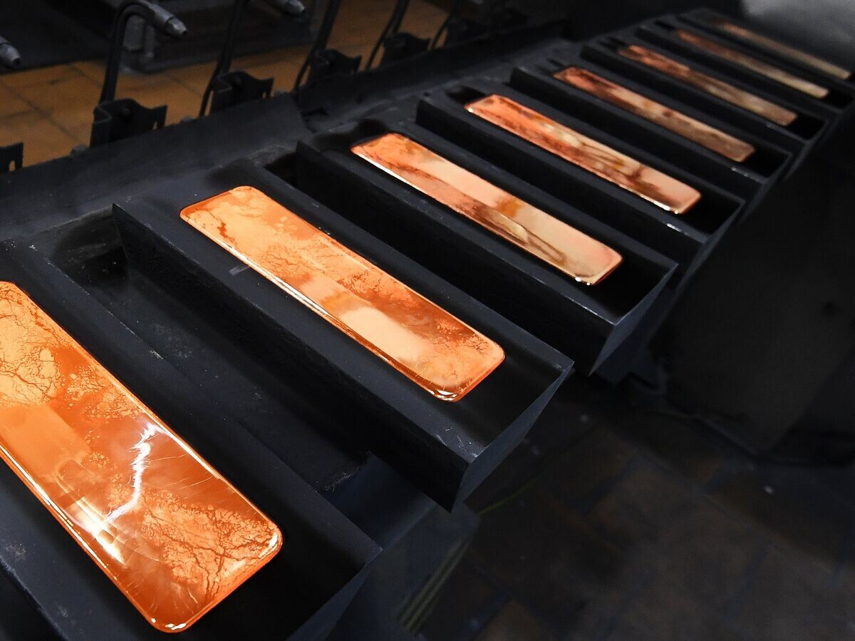    Производство золотых слитков на заводе "Красцветмет"© РИА Новости . Илья Наймушин