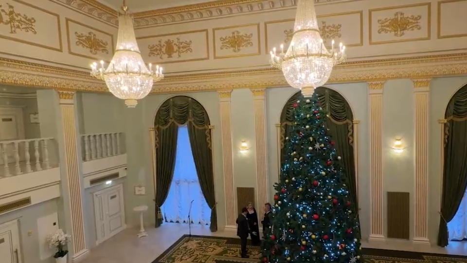     Русский драматический театр Мариуполя открыли после 3 лет восстановления РЕН ТВ