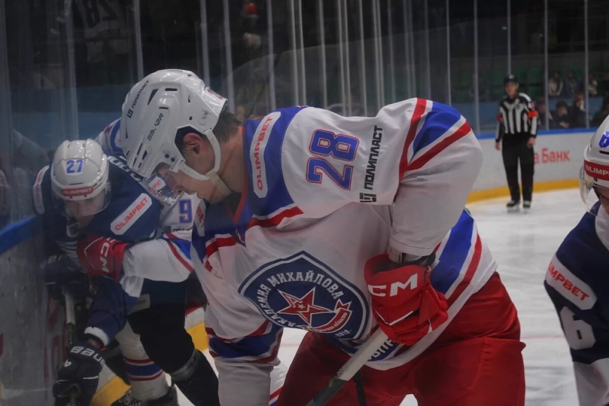    Воронежский ХК «Буран» выиграл последний матч в уходящем году