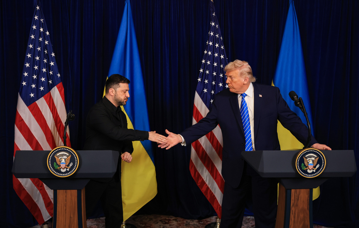    Владимир Зеленский и президент США Дональд Трамп  Joe Raedle/Getty Images