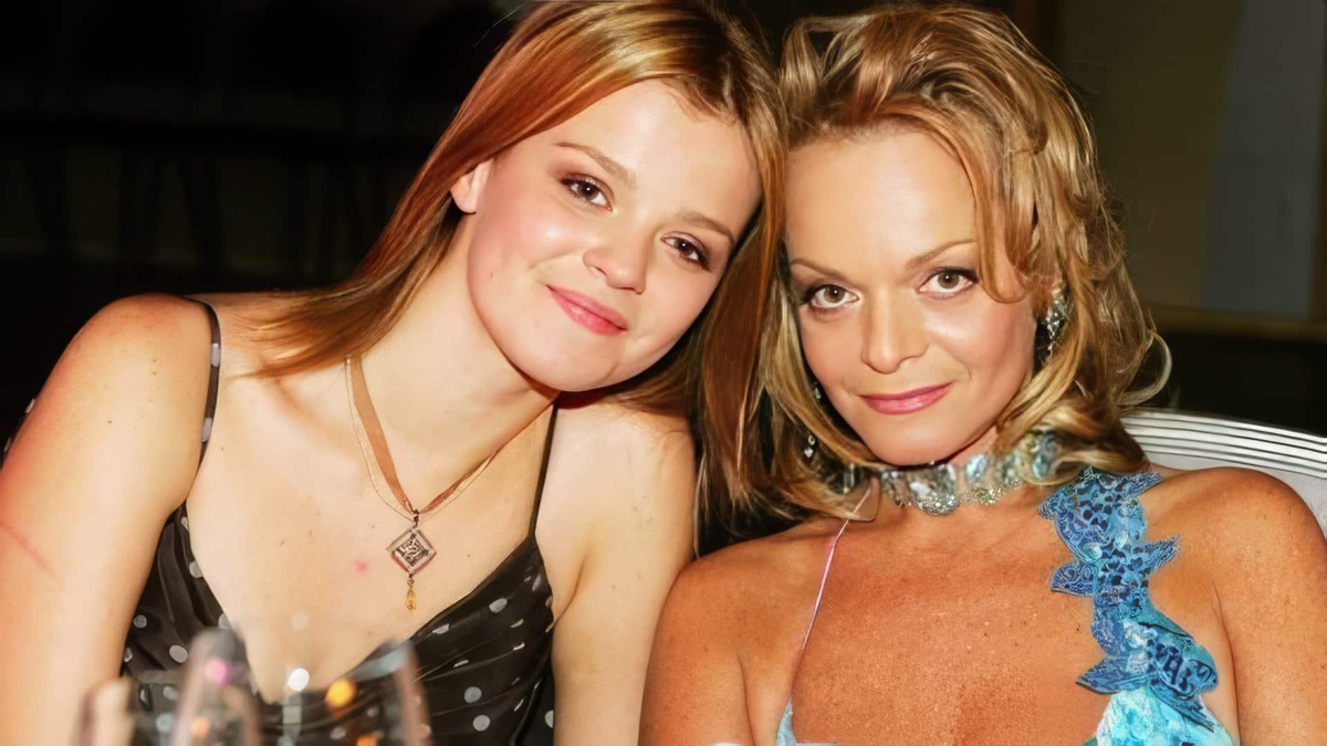 Ангелина Миончинская с матерью Ларисой Долиной (Источник: Соцсети)