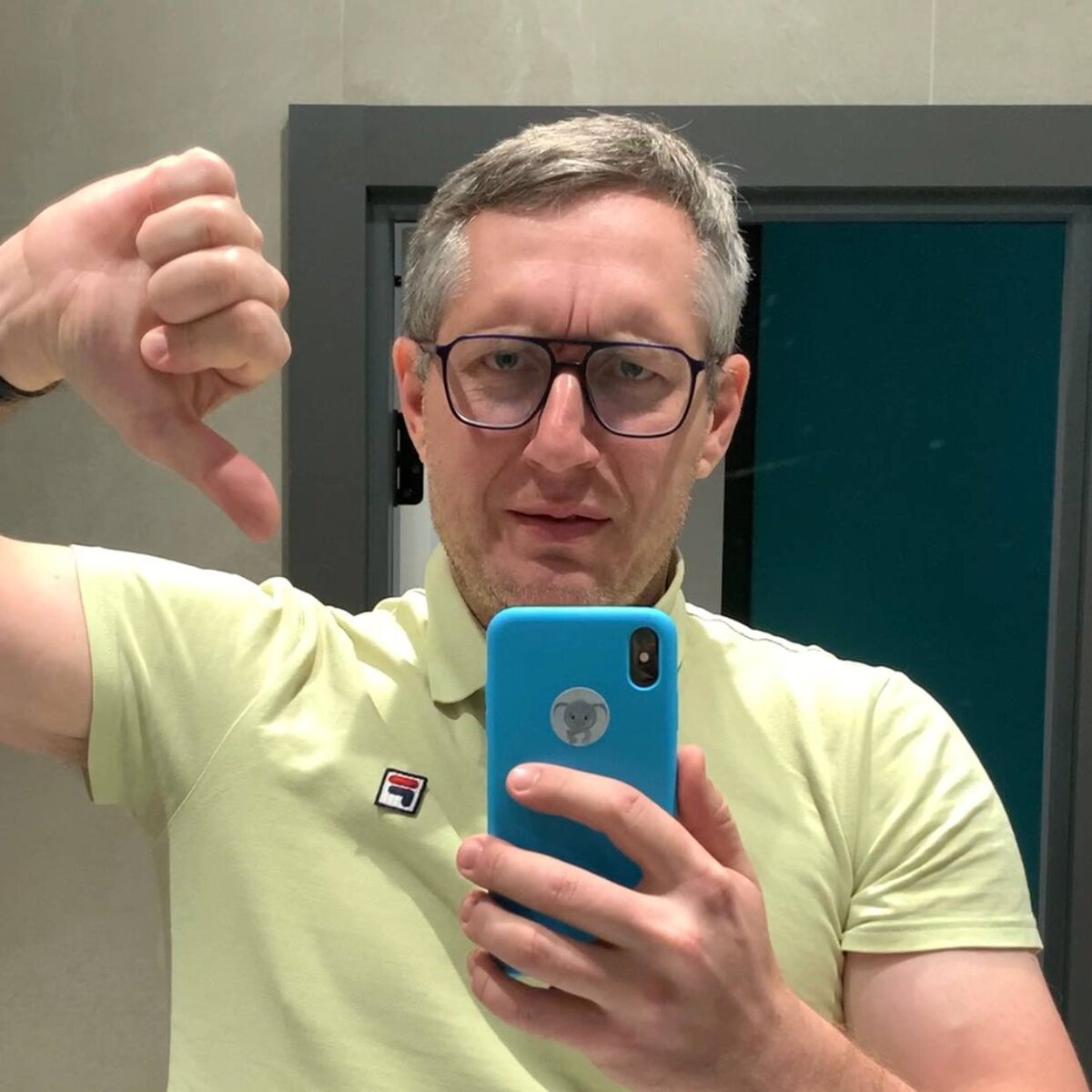 Плохое освещение в зеркале. Фото автора