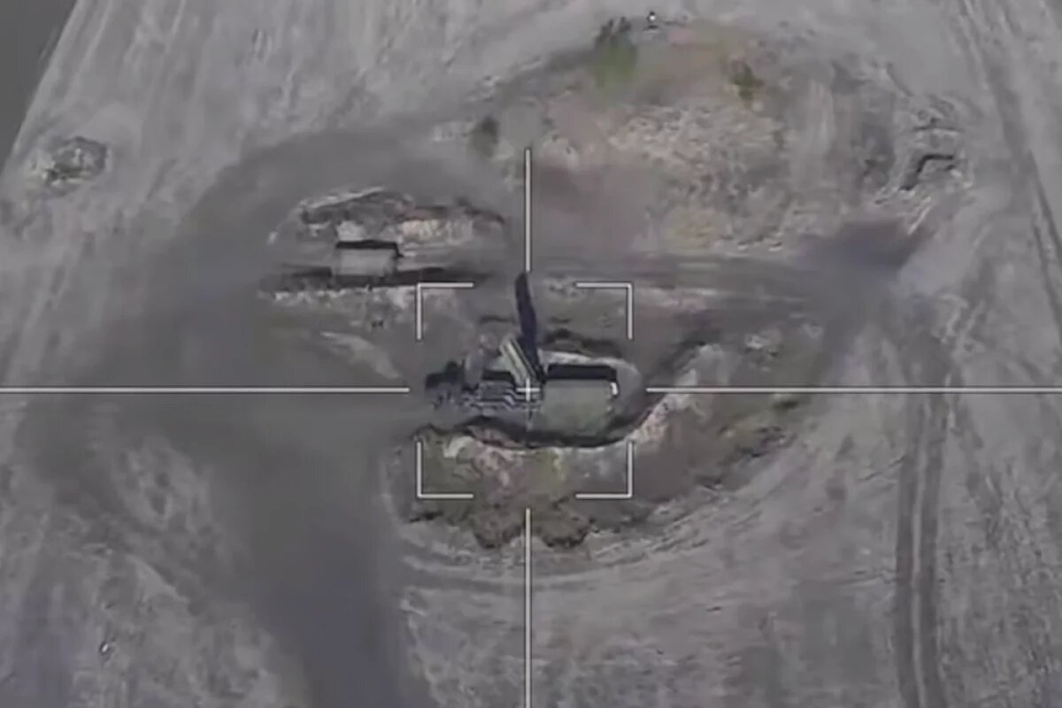    Российские «Ланцеты» уничтожили бронетехнику ВСУ в лесу западнее Гуляйполя