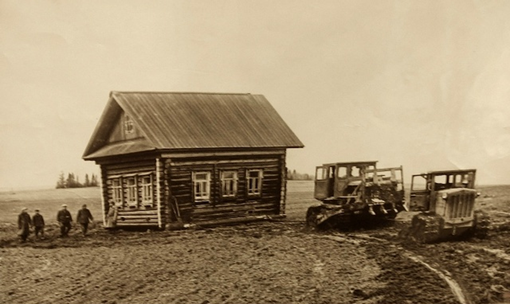 Лиса тёткалісь керкусö пö, разьтöг,  Кокольӧсь деревнясис мöдöны  вайöтны  миянö,  Дейко деревняӧ.