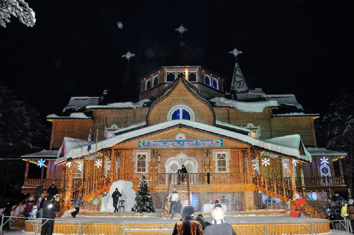 Планируя новогоднее путешествие к волшебнику, стоит сразу быть готовым к тому, что это один из самых дорогих внутренних туров в высокий сезон.  Фото: Фото: ФедералПресс / Екатерина Лазарева