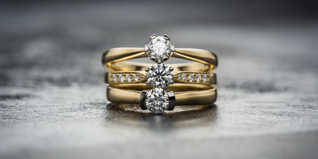 Подарок, который сияет: какие ювелирные украшения выбирают к Новому году и Рождеству