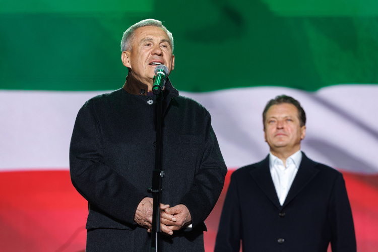    Главное событие года — выборы раиса Татарстана — многие просто не заметили, а назвать с ходу всех «соседей» Рустама Минниханова по бюллетеню для голосования сможет далеко не каждый даже среди тех, кто интересуется политикой.   
Фото: «БИЗНЕС Online»