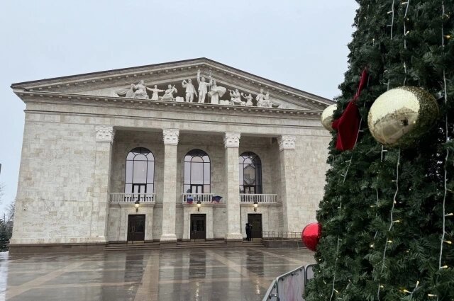    Фото с аккаунта Д. Пушилина вк