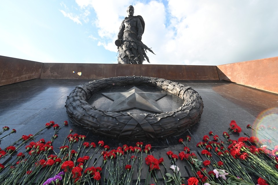    В Колыванском районе ушел из жизни ветеран Великой Отечественной войны Иван Васильевич Анисимов. Владимир ВЕЛЕНГУРИН