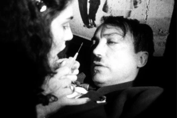 Фото: Столетие Адольфа Гитлера — Последние часы в бункере фюрера / Кадр из фильма "Столетие Адольфа Гитлера — Последние часы в бункере фюрера" 