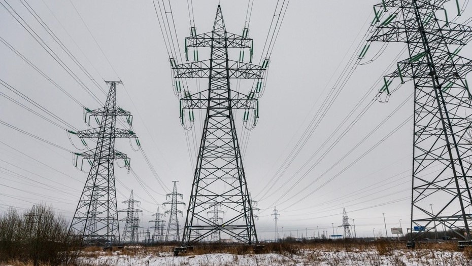    Линии электропередач в Петербурге Автор фото: Тихонов Михаил