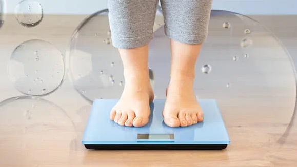 Что такое задержка воды в организме? И стоит ли пытаться от неё избавиться?